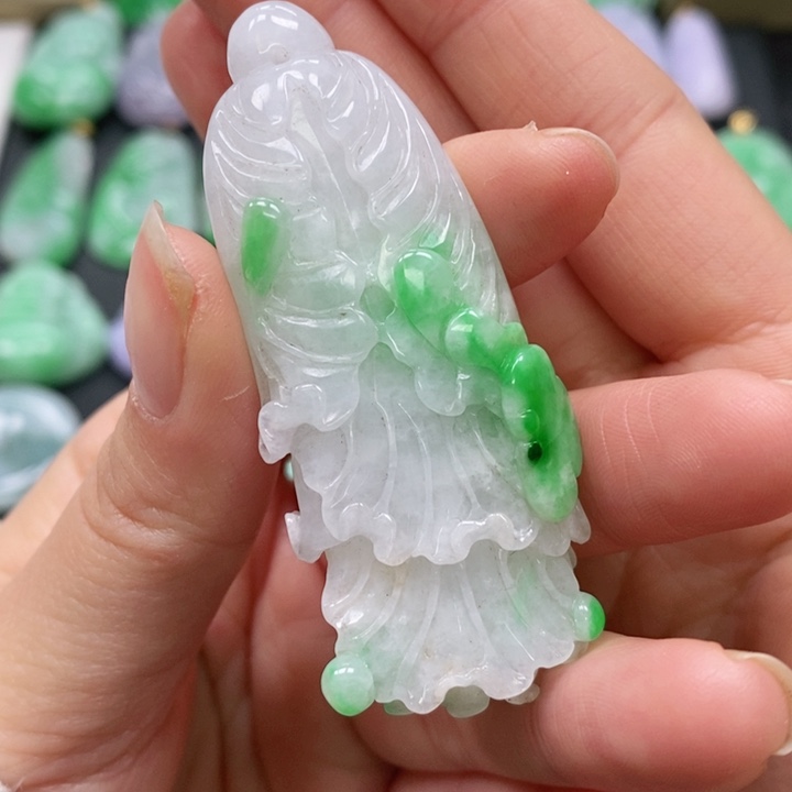 翡翠颈饰未镶嵌吊坠