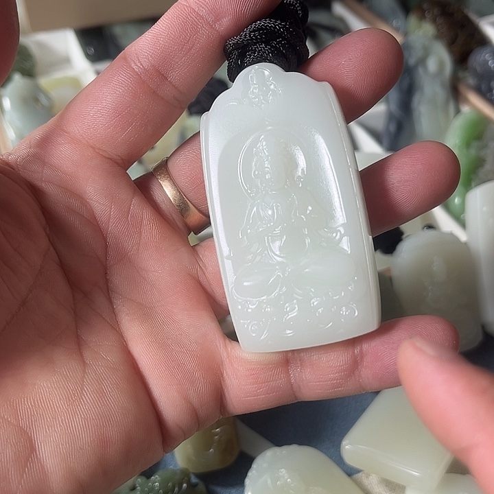 和田玉未镶嵌瓷片