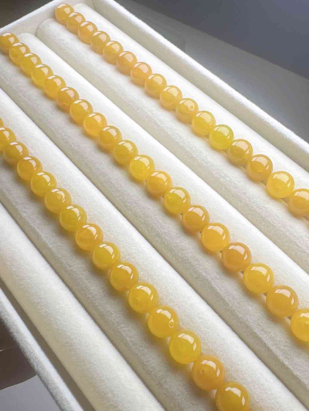 10mm 天然缅料a货翡翠 黄翡 多样性发其一