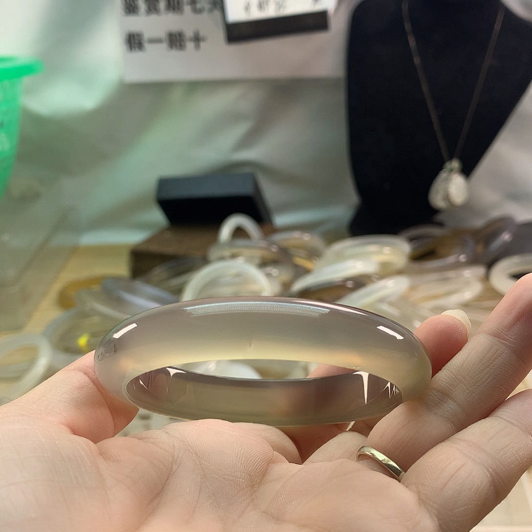 玛瑙/玉髓未镶嵌手镯