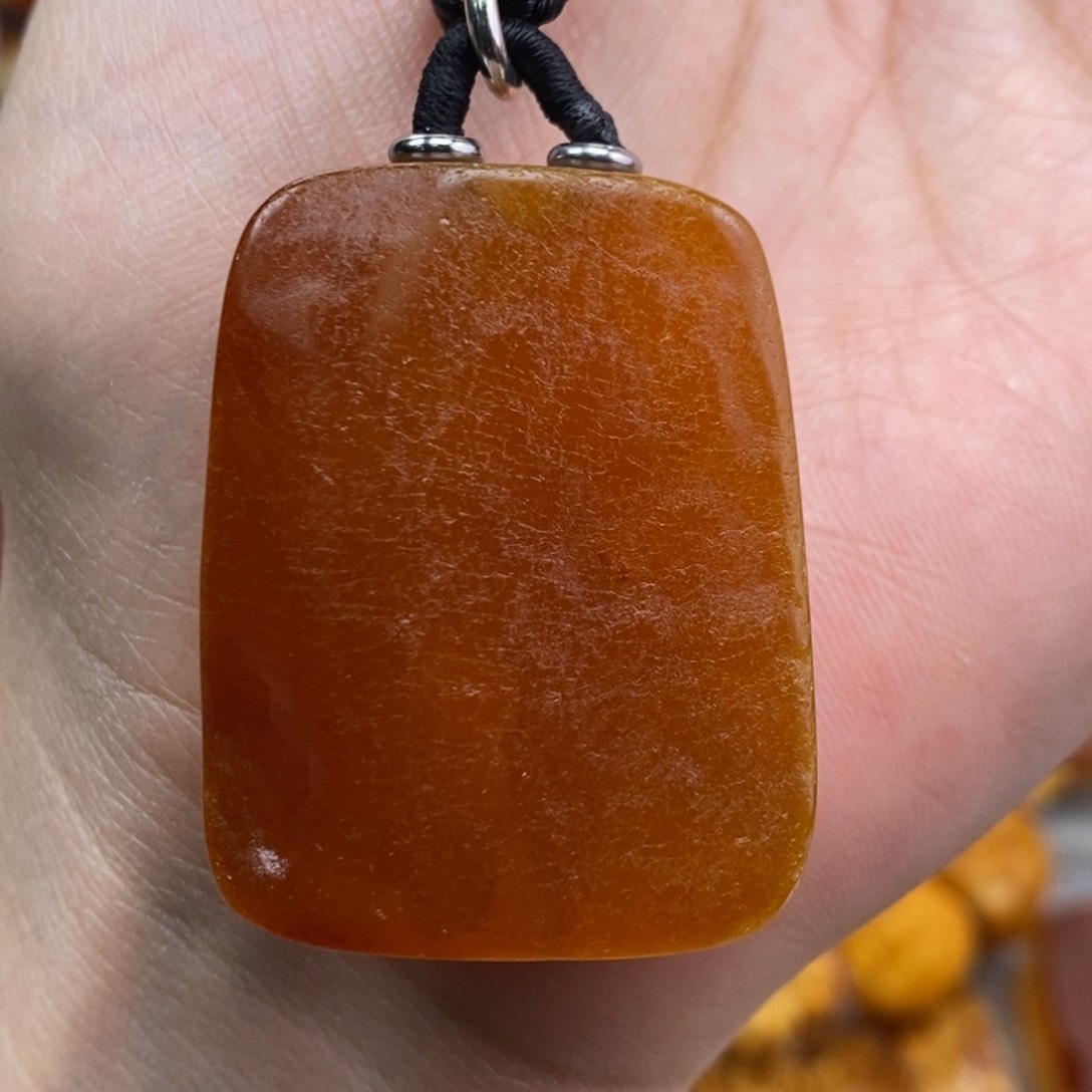 琥珀吊坠(赠链)未镶嵌