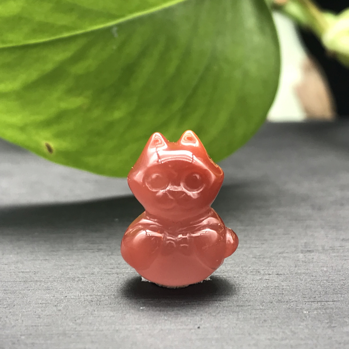 天然原矿南红玛瑙樱桃红招财猫吊坠18.2*14*12mm