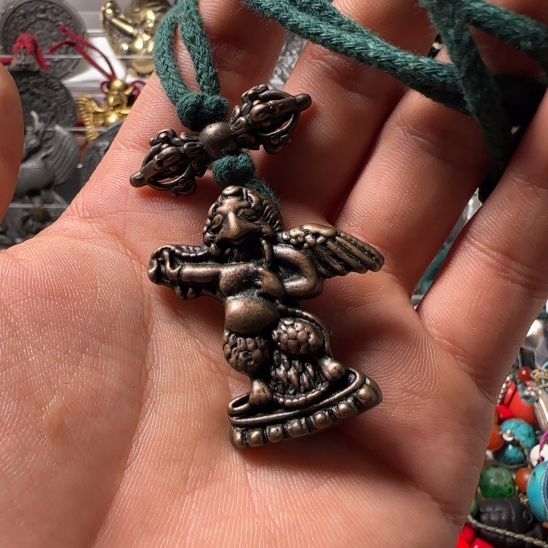 昶***霖玻璃颈饰啊啊啊啊啊啊