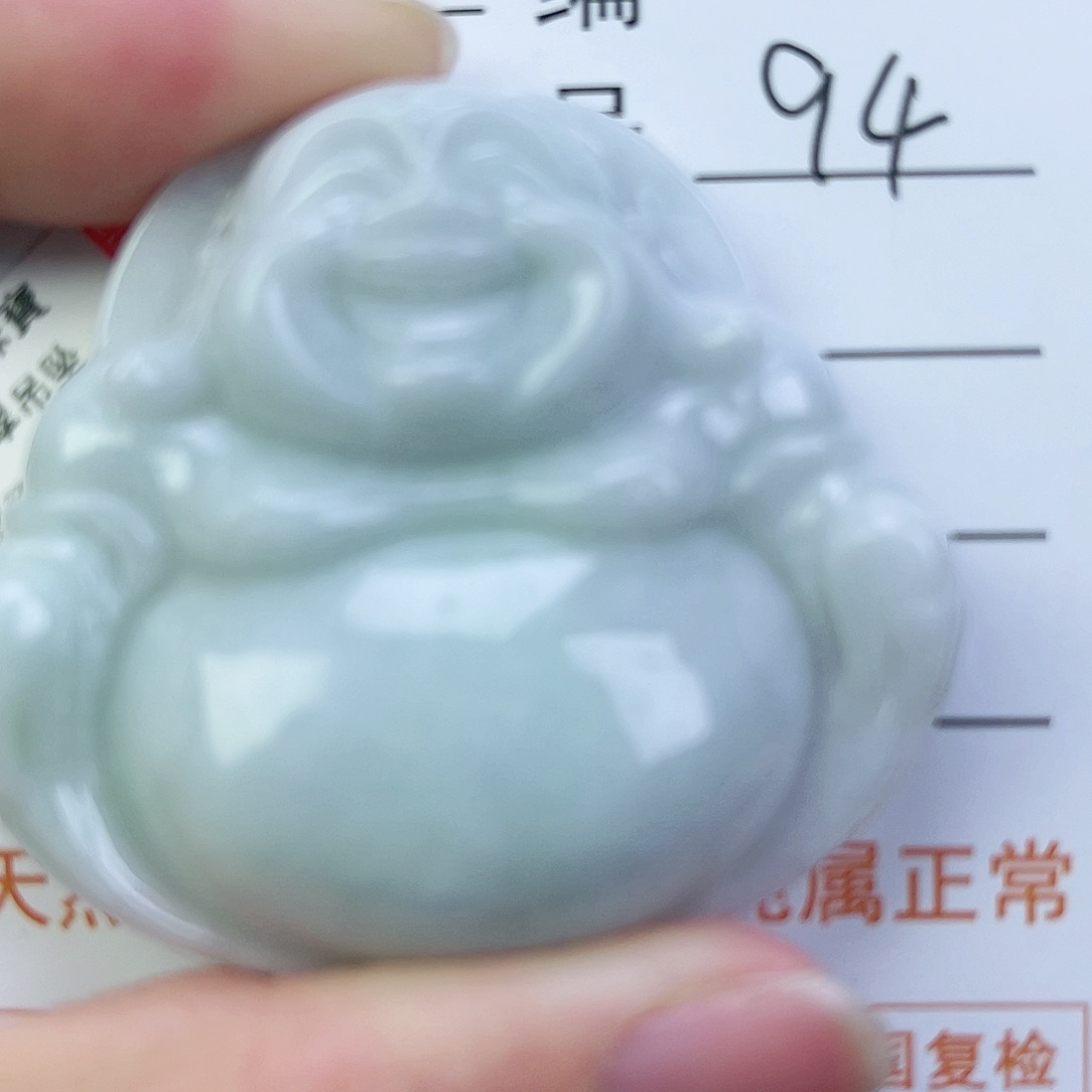 翡翠颈饰未镶嵌佛公