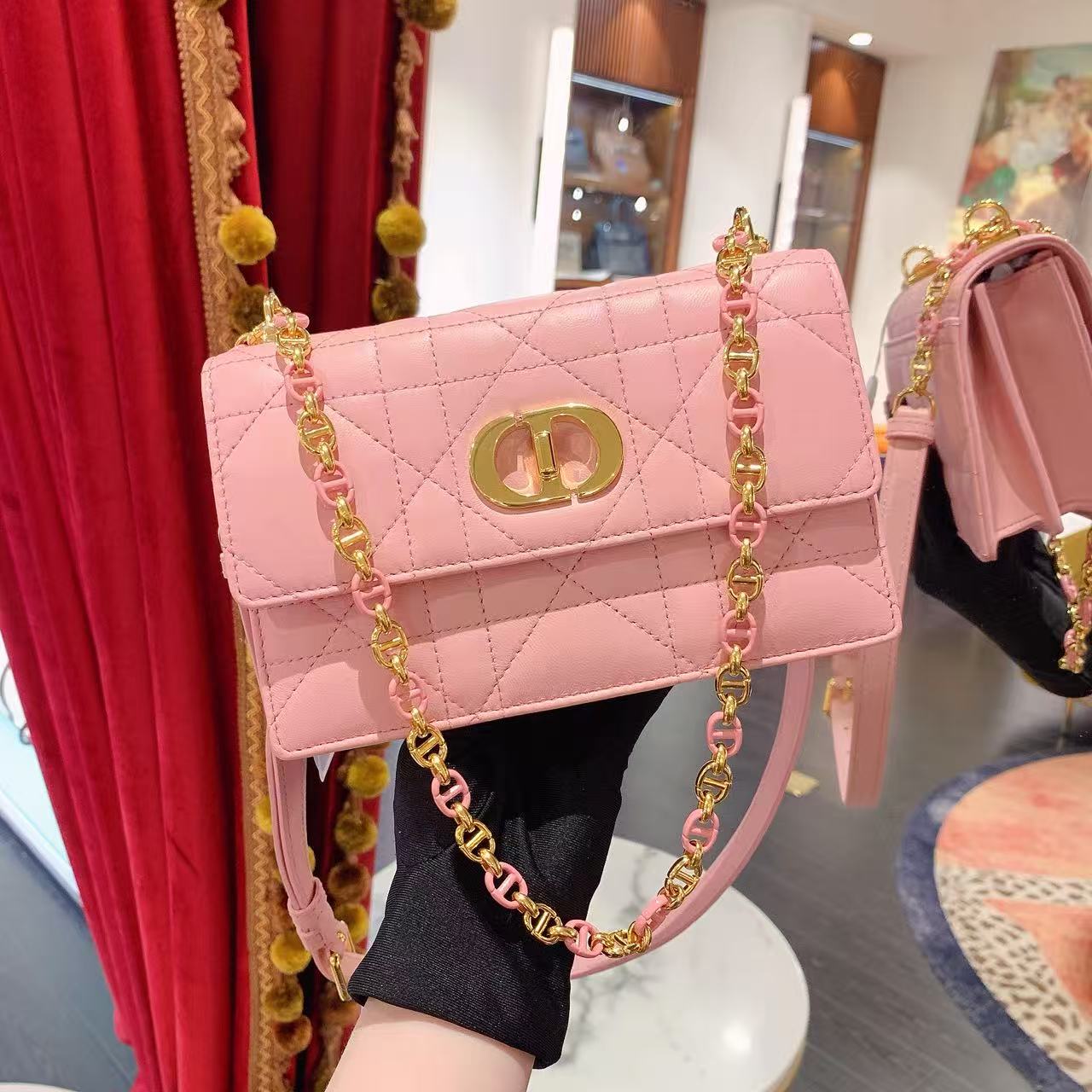 95新 DIOR/迪奥 miss caro mini粉色金扣羊皮单肩包23年15825063