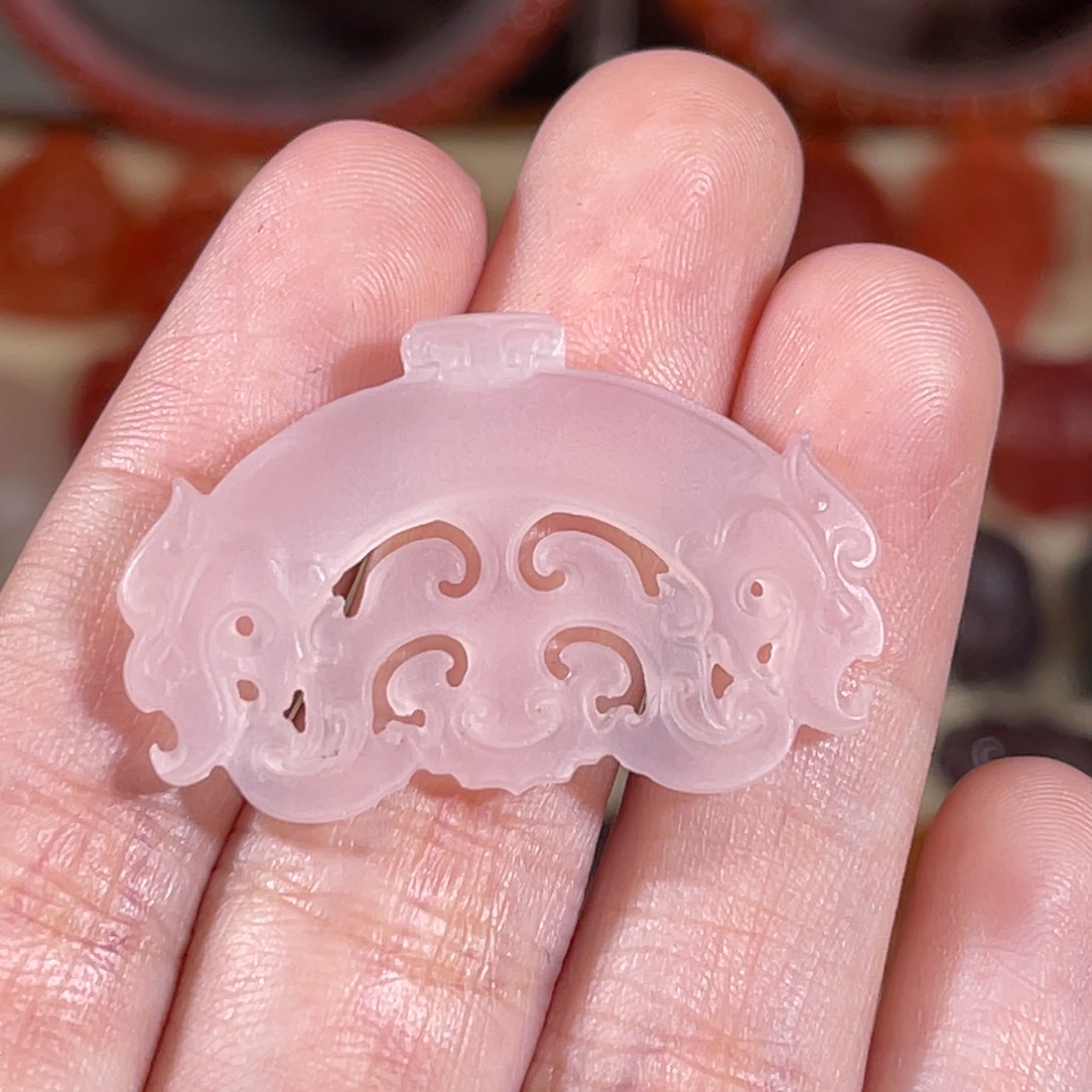 玛瑙/玉髓未镶嵌双龙玉佩16.4x10.5x2.3mm