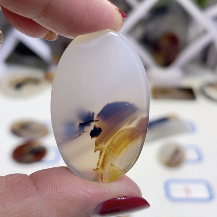 玛瑙/玉髓颈饰未镶嵌