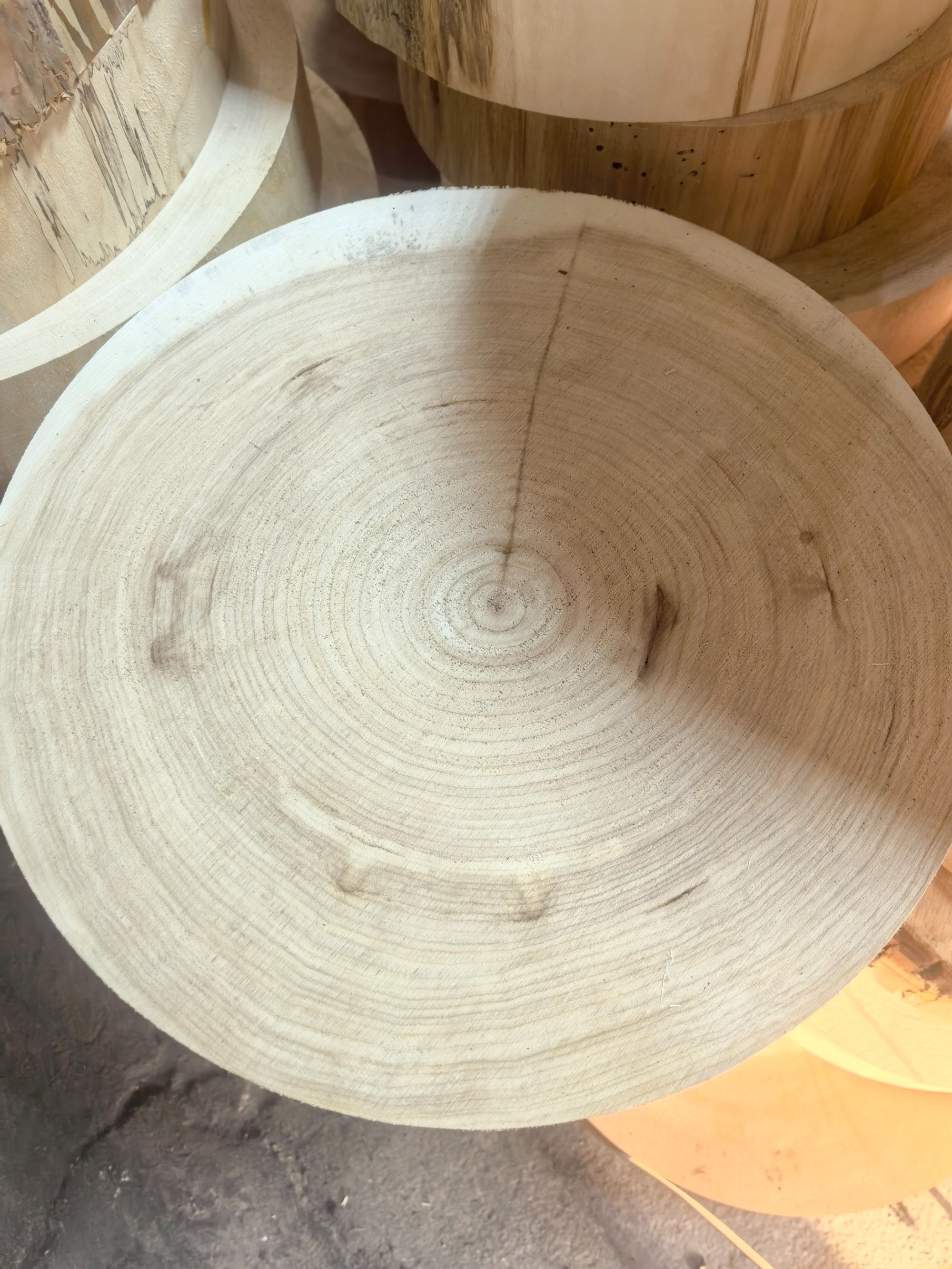 红毛柳圆形菜墩家用商用（单面瑕疵节疤痂皮等）一物一拍天然木酸味