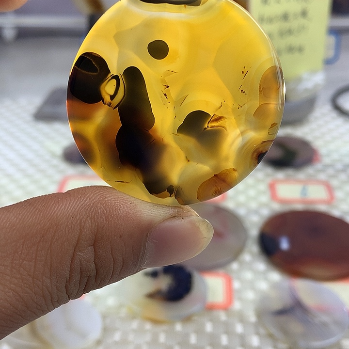 玛瑙/玉髓未镶嵌颈饰