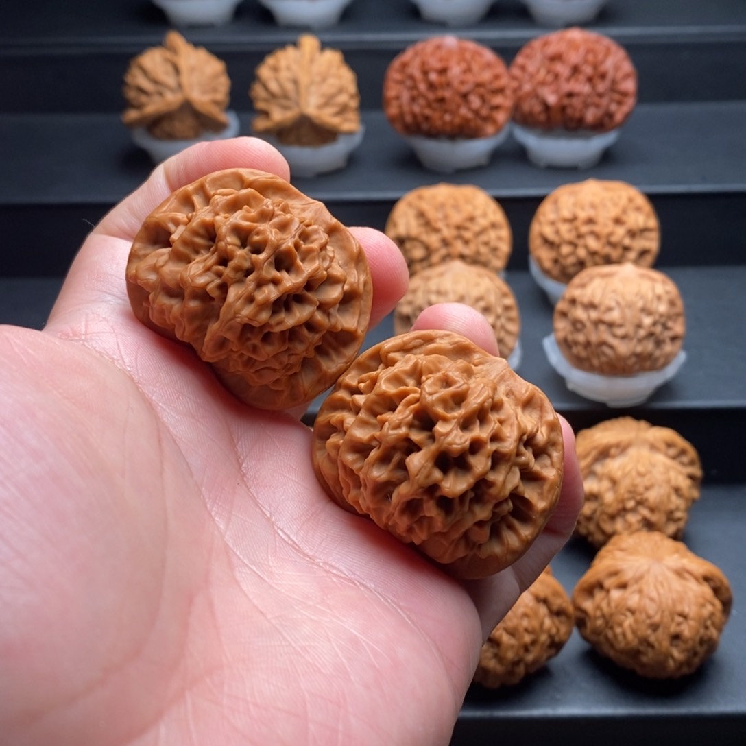 文玩核桃把件40.5秦闷