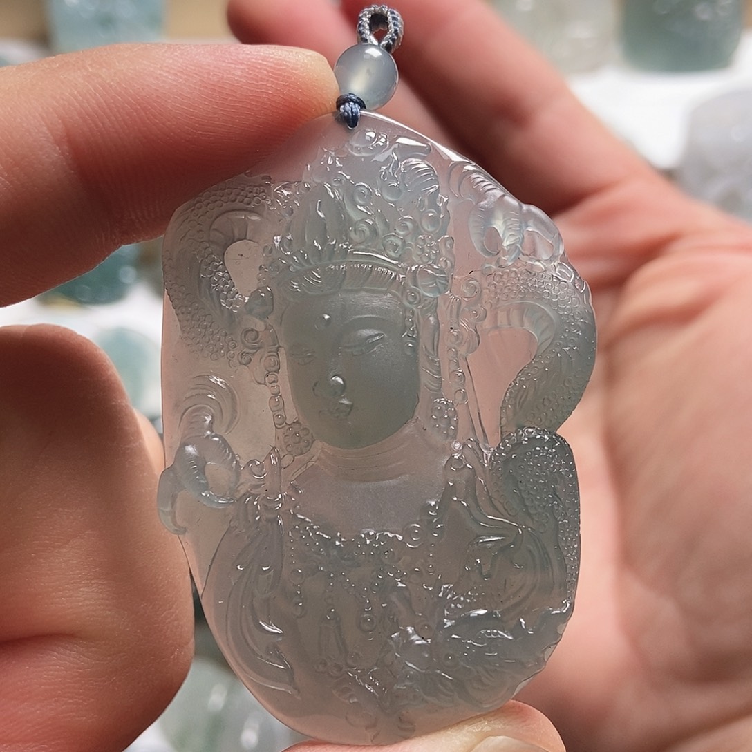 翡翠未镶嵌颈饰翡翠玻璃种玉龙观音