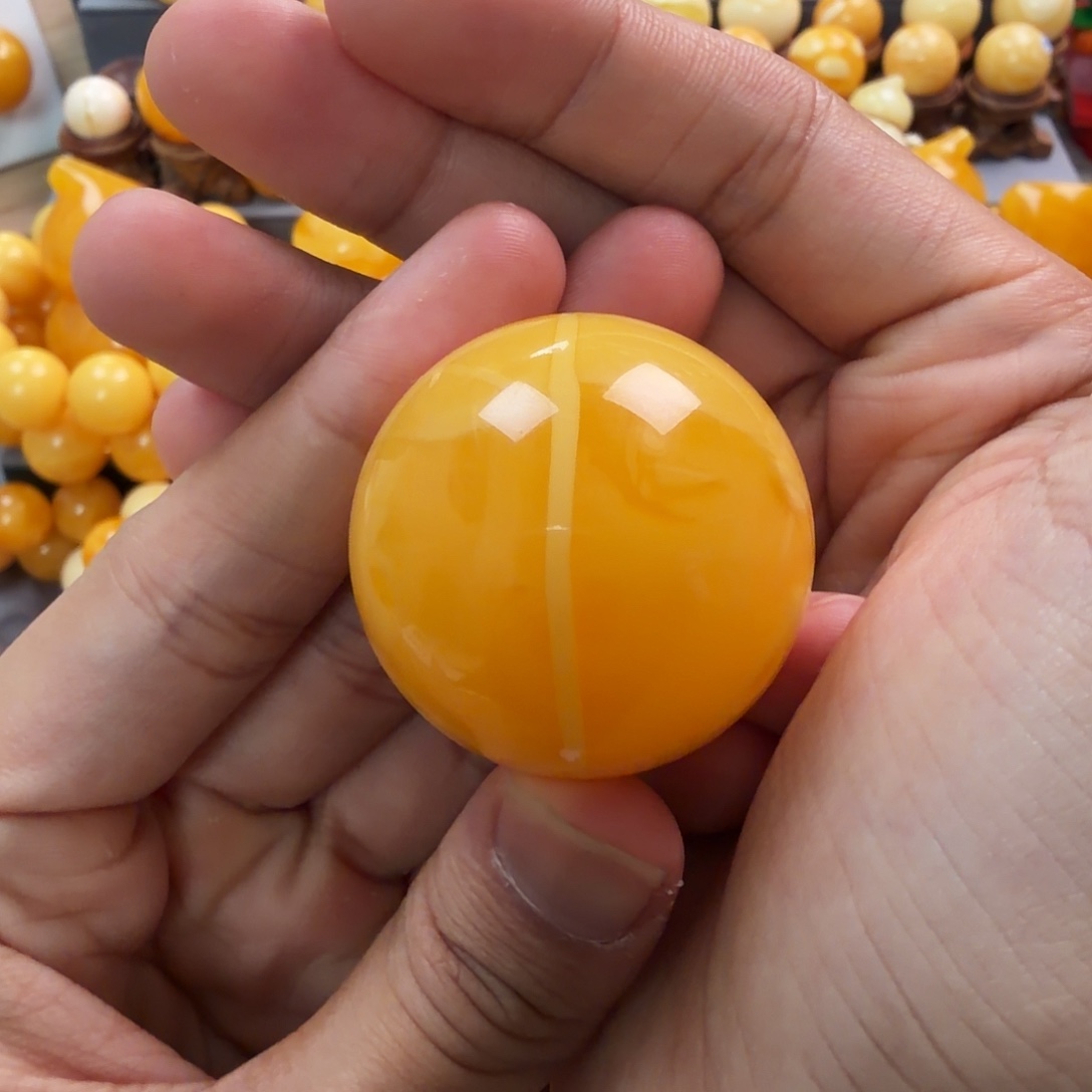 琥珀18K金镶嵌珠宝奇石37mm