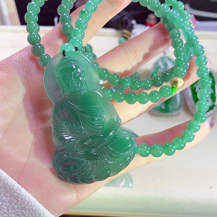 翡翠颈饰未镶嵌俊*天然