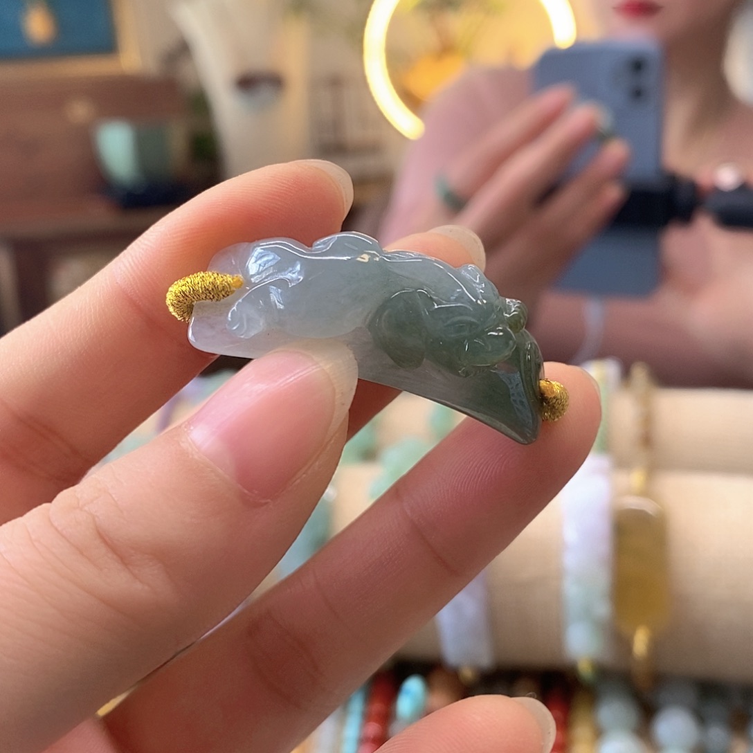 ****翡翠未镶嵌挂件翡翠手牌