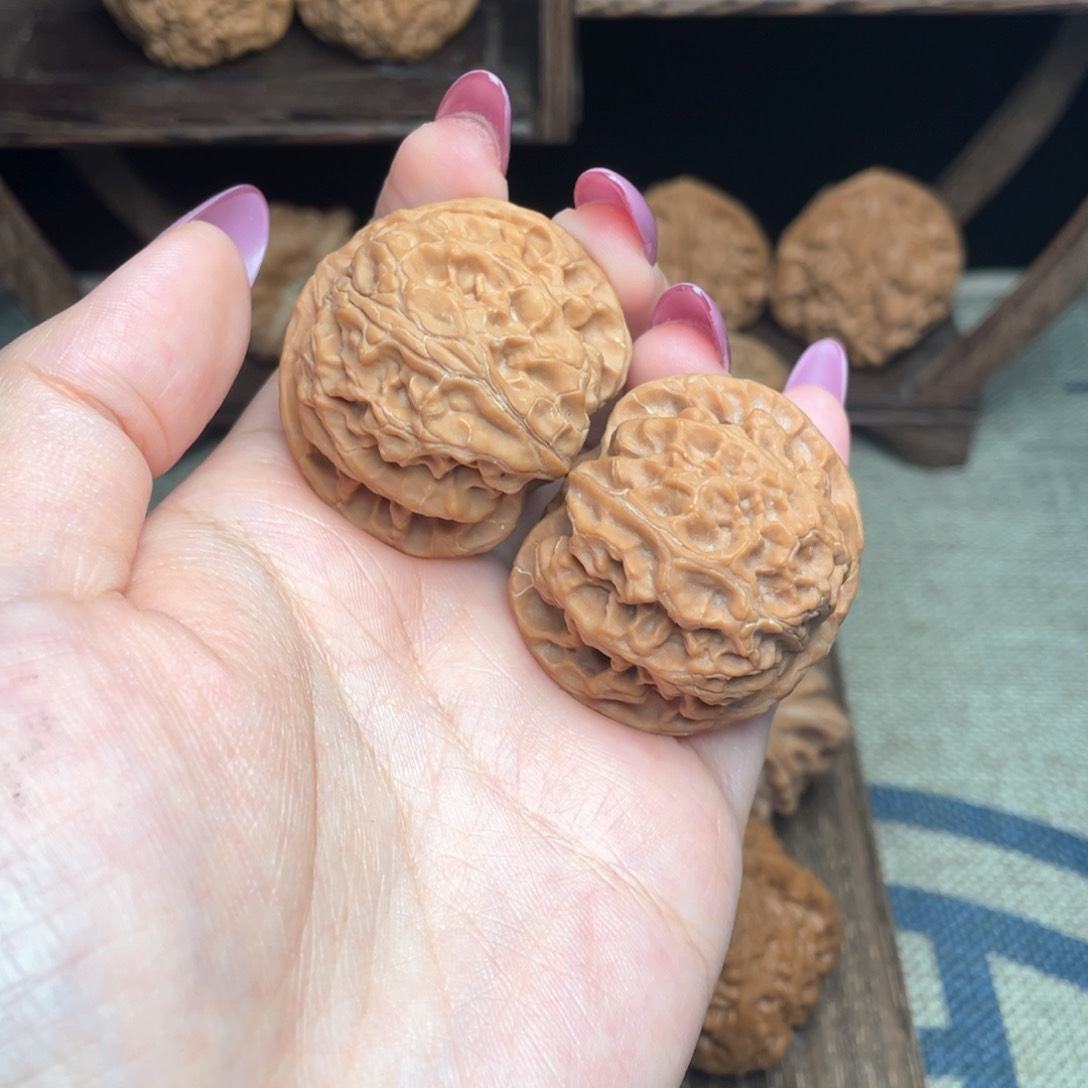 文玩核桃把件39.8苹果园