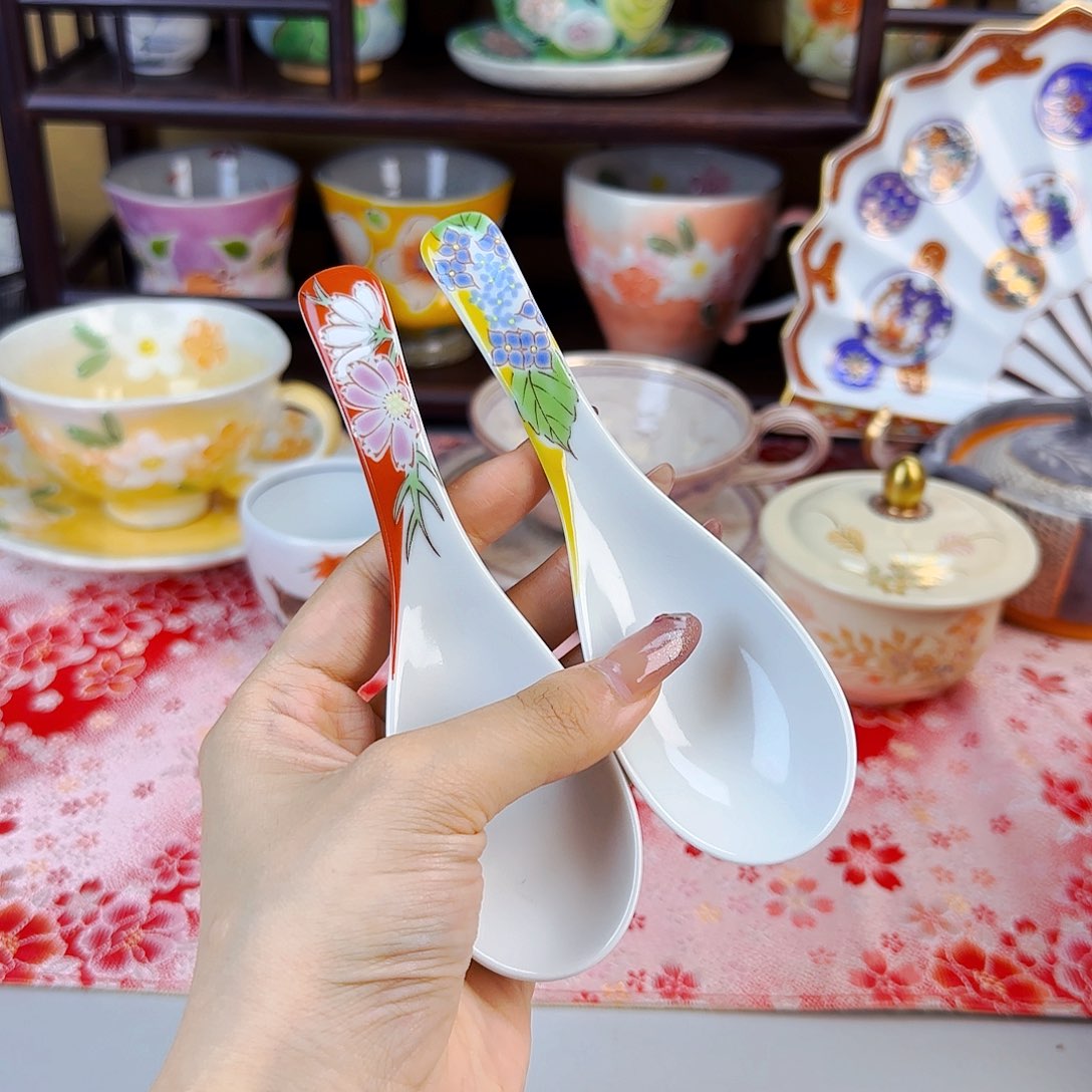 它家茶具瓷器好漂亮！?****风