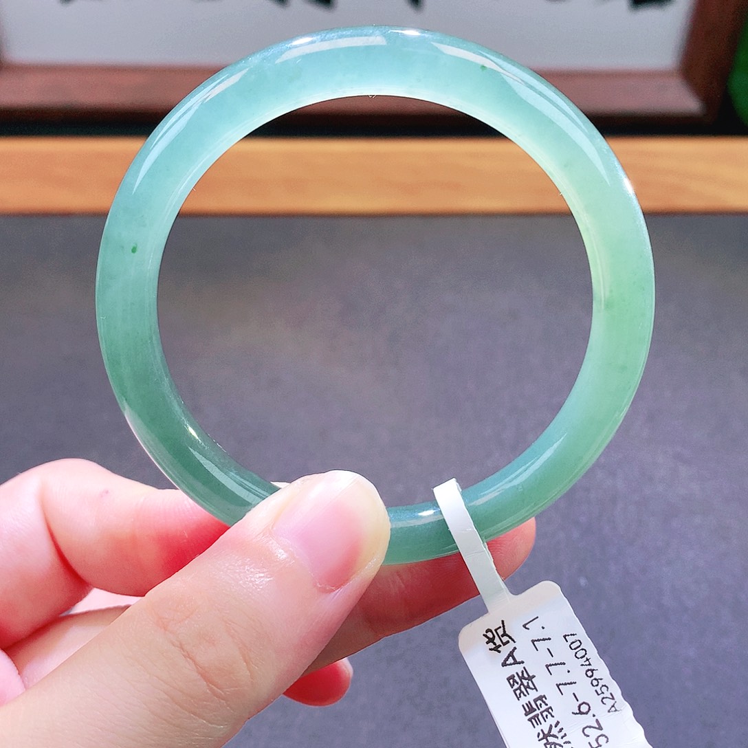 翡翠未镶嵌手镯天然翡翠