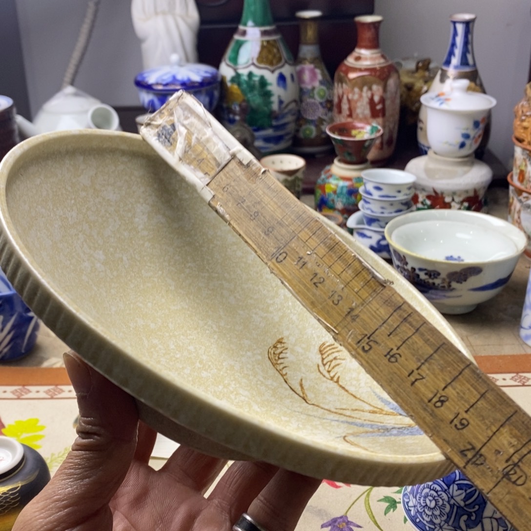 瓷片在干嘛我也要上班呀亲爱