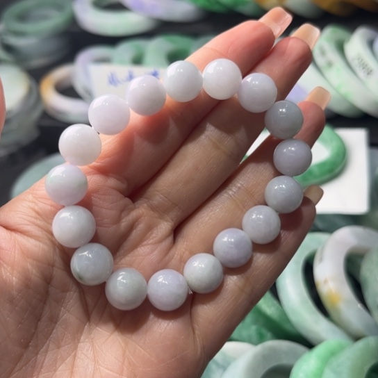 定制翡翠未镶嵌翡翠手镯