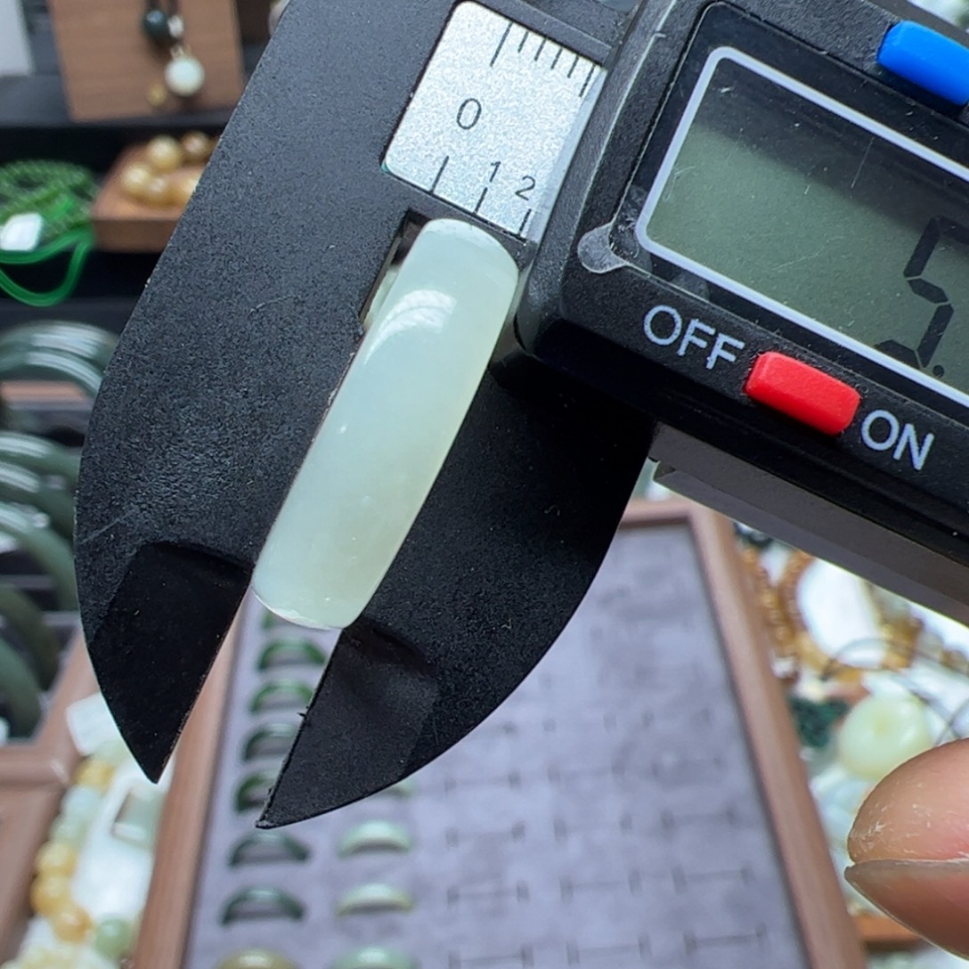 手链未镶嵌和田玉圈口16高清白戒圈