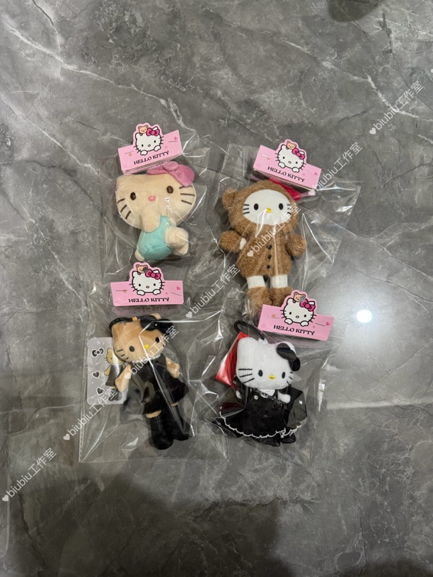 日系NIC豹纹黑皮爱心扣长腿kitty包挂件毛绒凯蒂猫kt钥匙扣