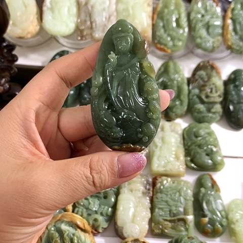 岫岩河磨玉（透闪石质玉）吊坠未镶嵌