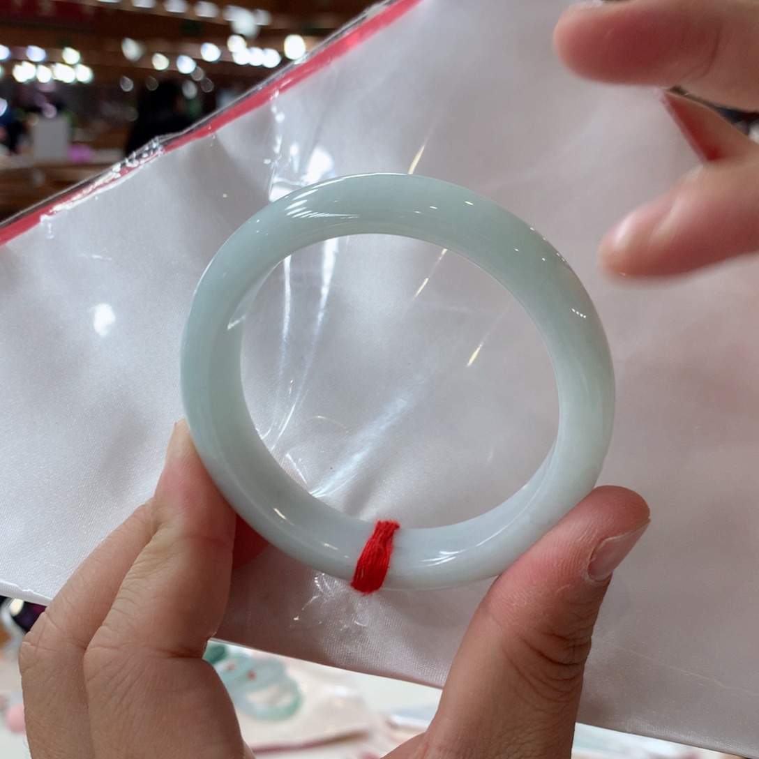 翡翠手镯未镶嵌买断
