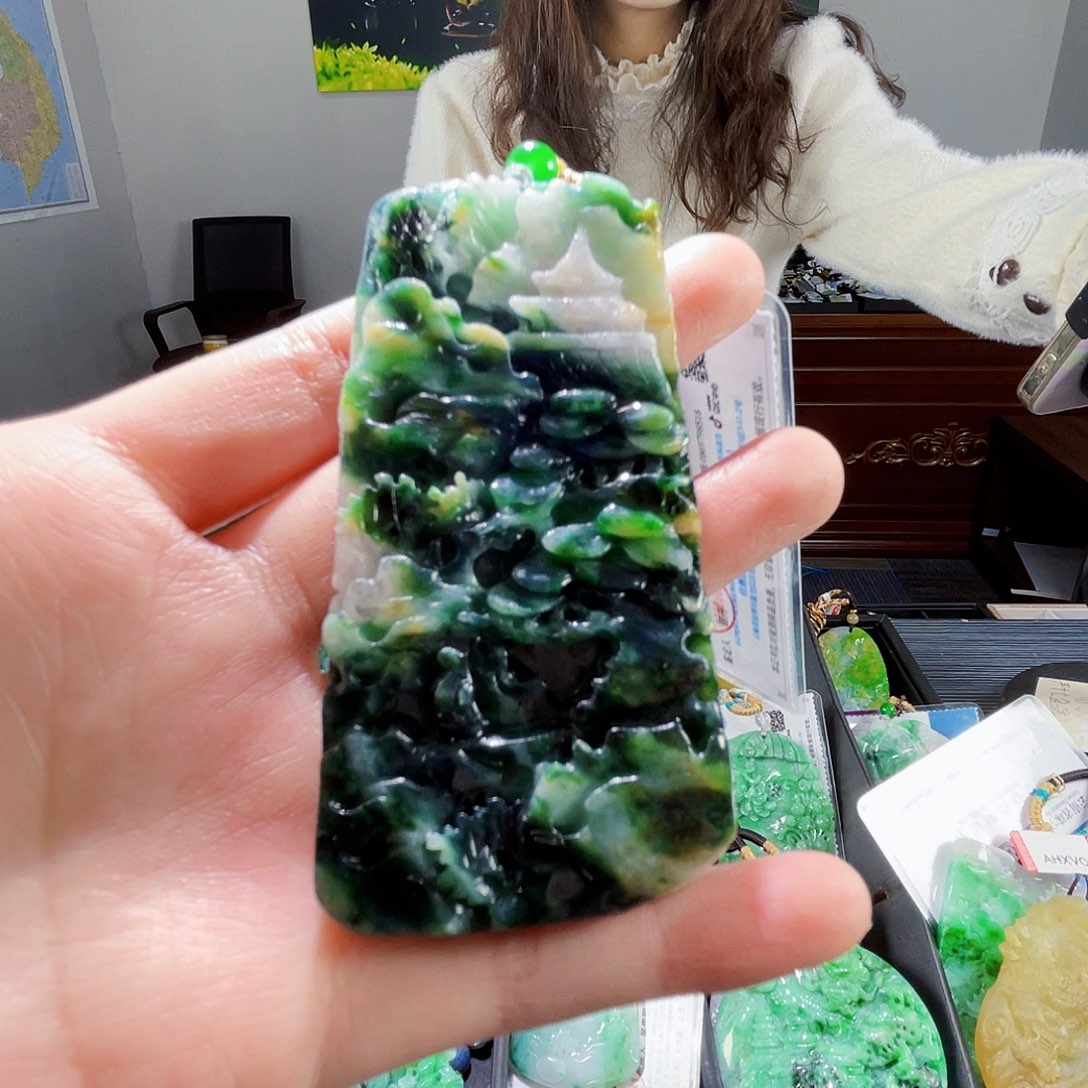 颈饰未镶嵌翡翠翡翠