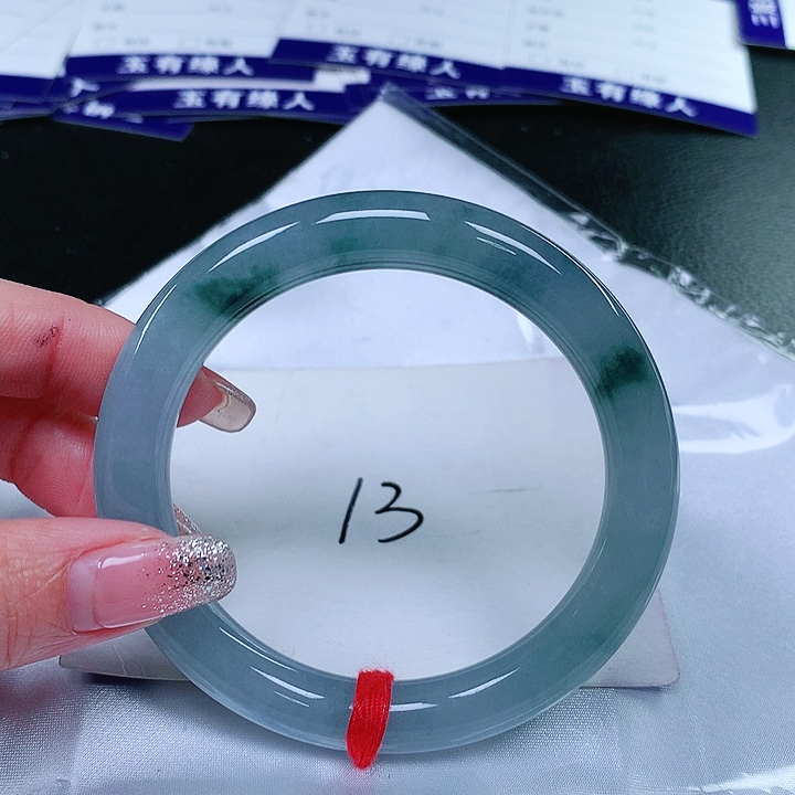 翡翠手镯（圆镯）未镶嵌