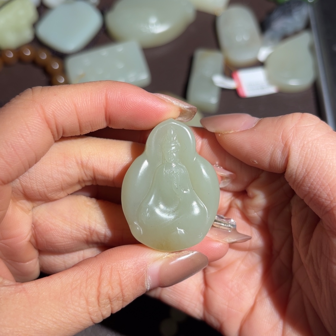 和田玉未镶嵌颈饰