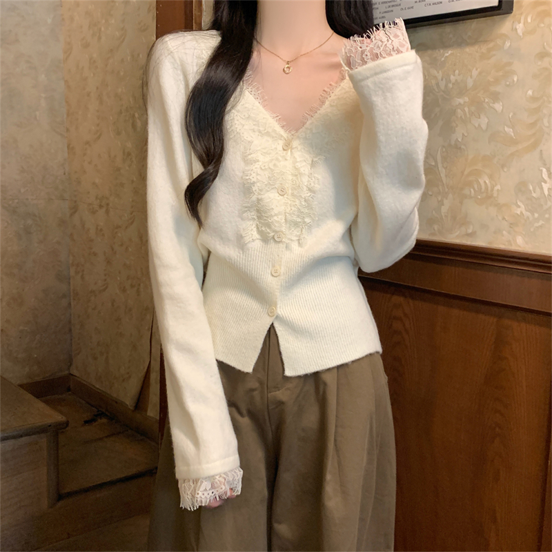 软糯高级蕾丝毛衣法式v领时髦秋冬女装针织内搭打底开衫A12010