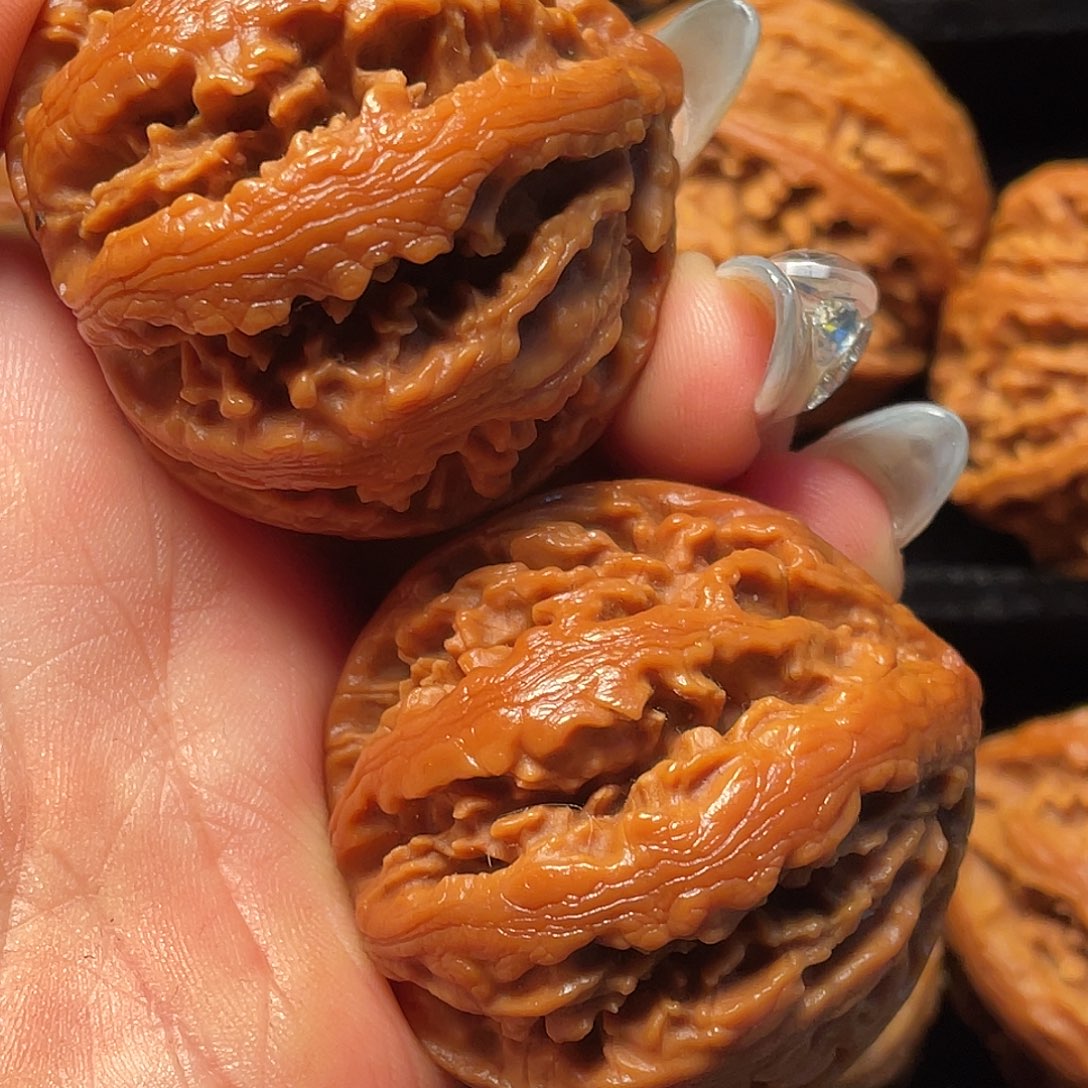 文玩核桃把件秦岭山脉核桃