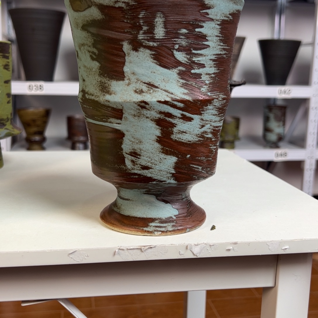 *****景德镇手工花盆有孔