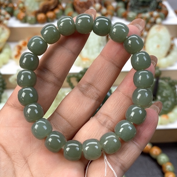 【闪购商品】透闪石质玉手串未镶嵌