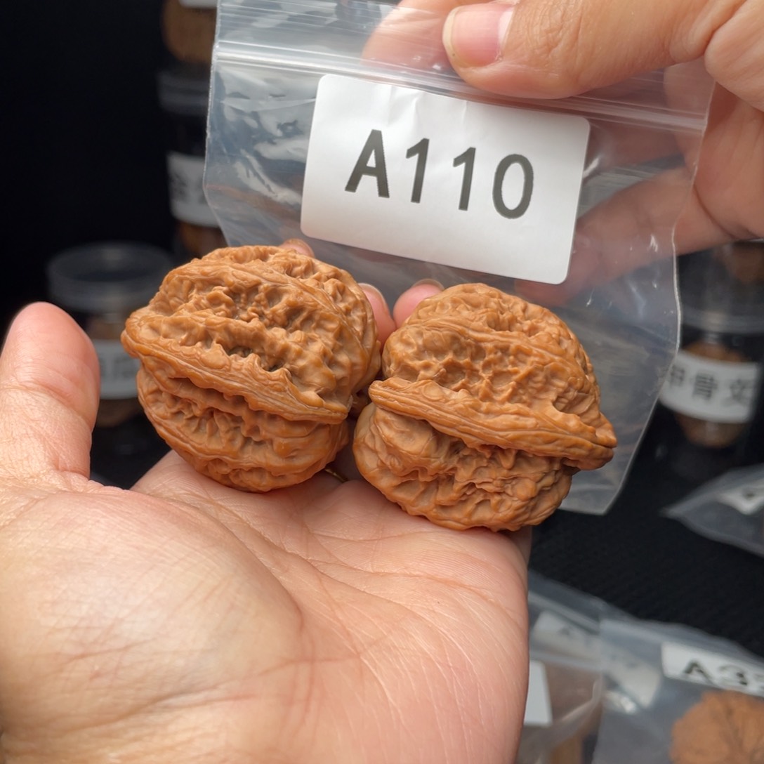 文玩核桃把件残****惜粗筋45