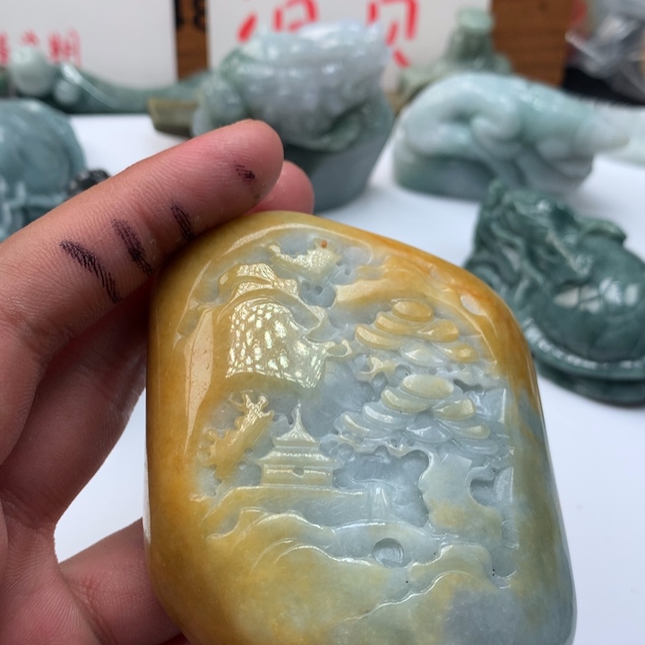 翡翠未镶嵌颈饰保真天然a货翡翠