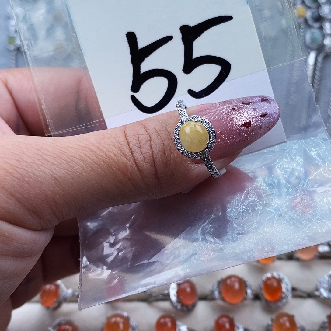 翡翠未镶嵌戒指缅甸