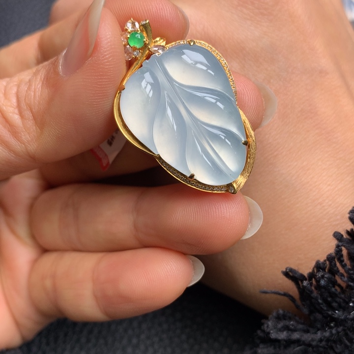 翡翠吊坠(不含链)18K金镶嵌