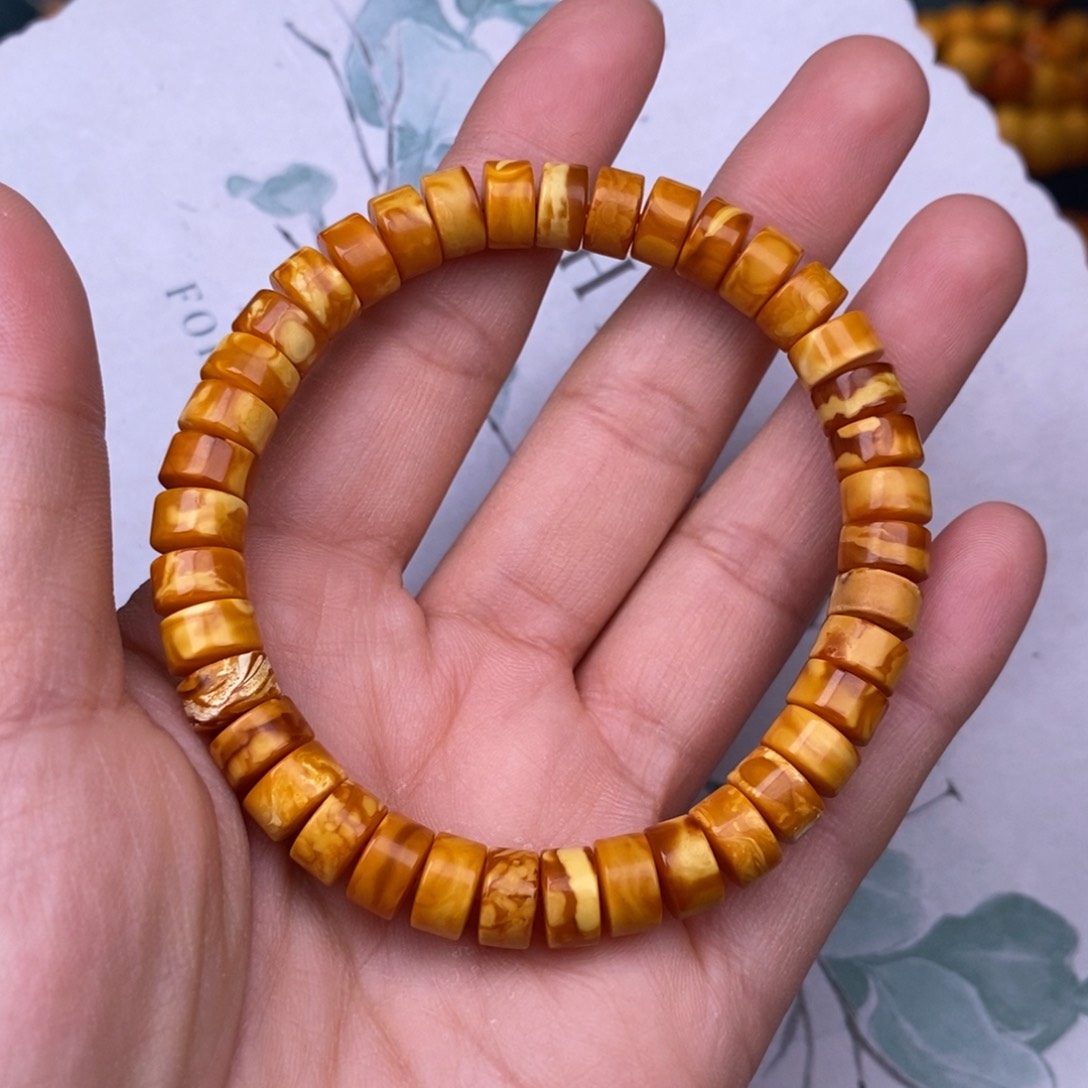 蜜蜡裸石未镶嵌蜜蜡