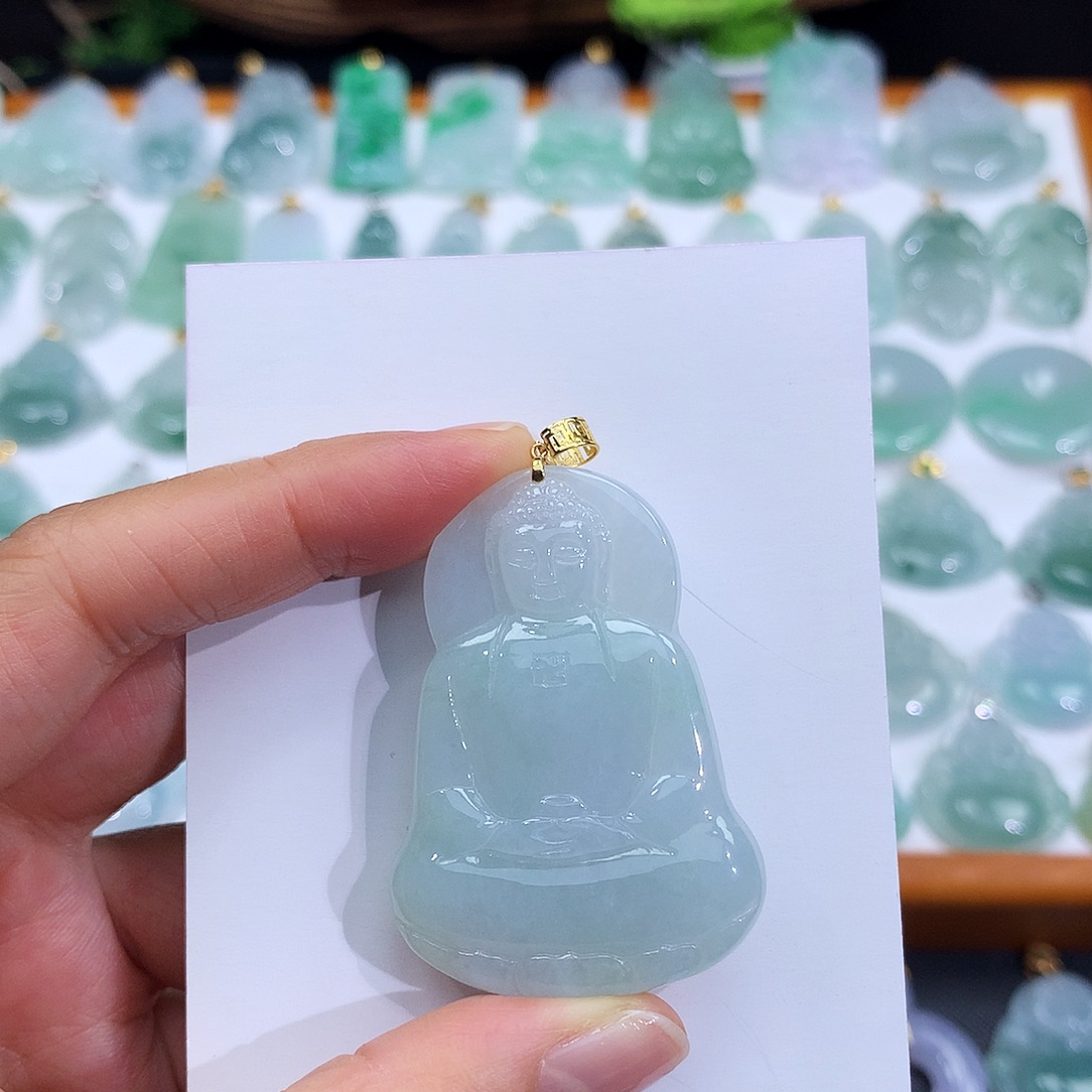 翡翠18K金镶嵌颈饰翡翠吊坠