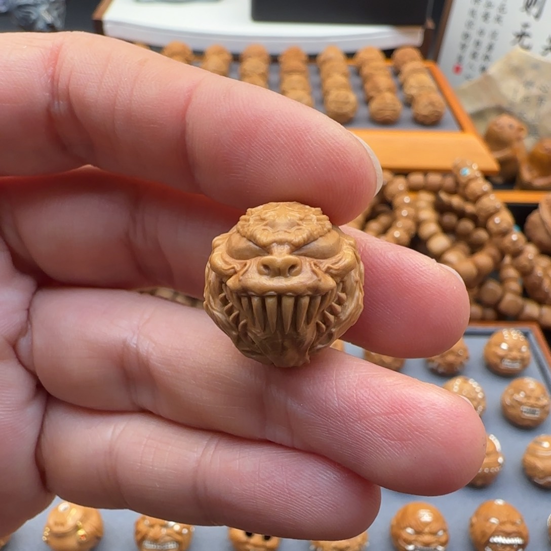 猴头核桃吊坠毒液