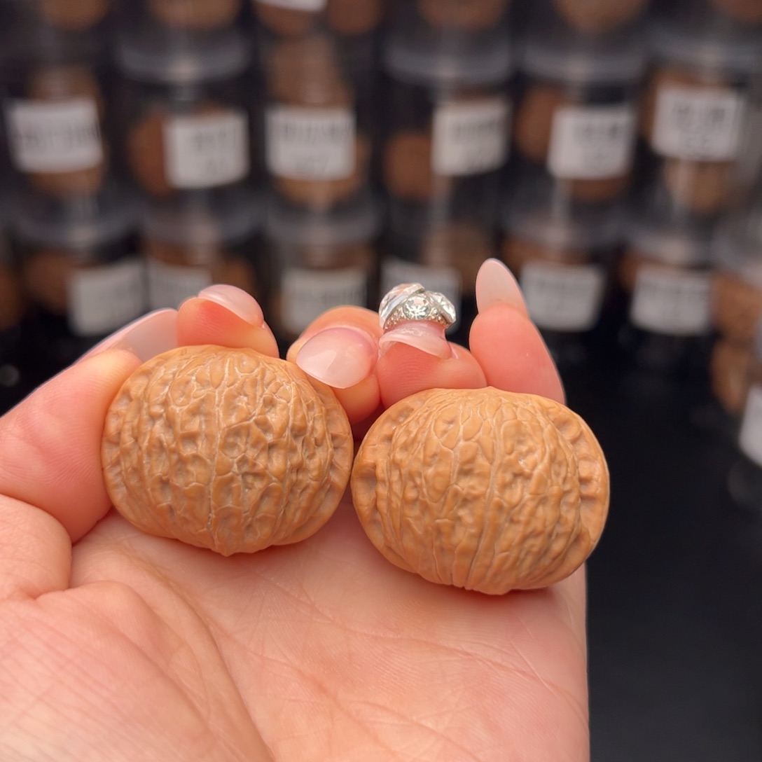 文玩核桃吊坠大*铁锤