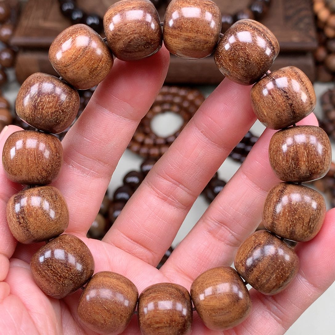 【闪购商品】贡木其他巴贡红底细鳞底1516福利