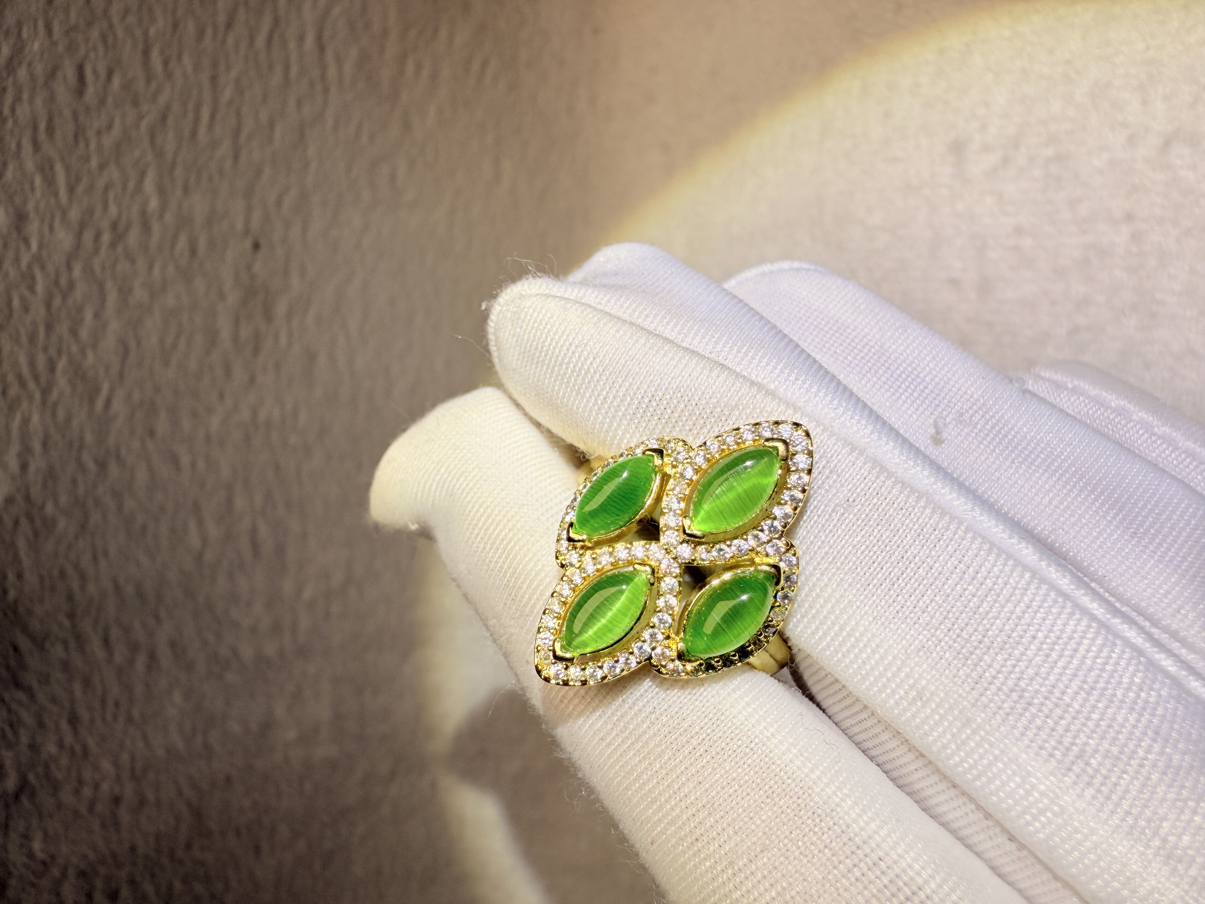 Z174-轻奢收藏级精品绿色戒指多样性发一