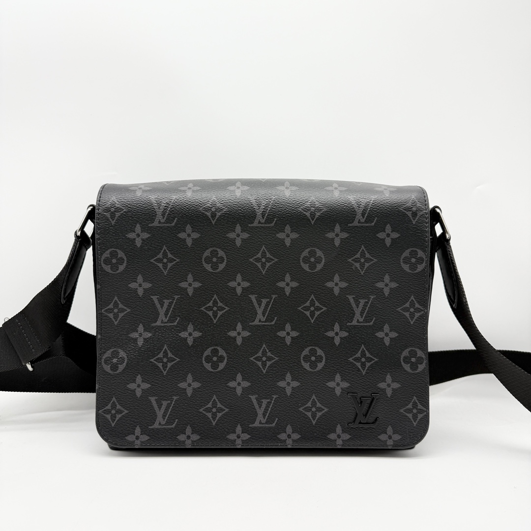 95新 LouisVuitton/路易威登 小号 黑武士 老花 邮差 单肩 斜跨包