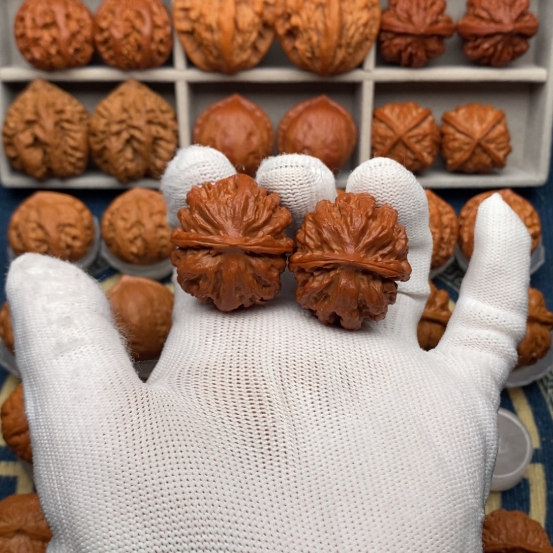 ****文玩核桃把件小狮子