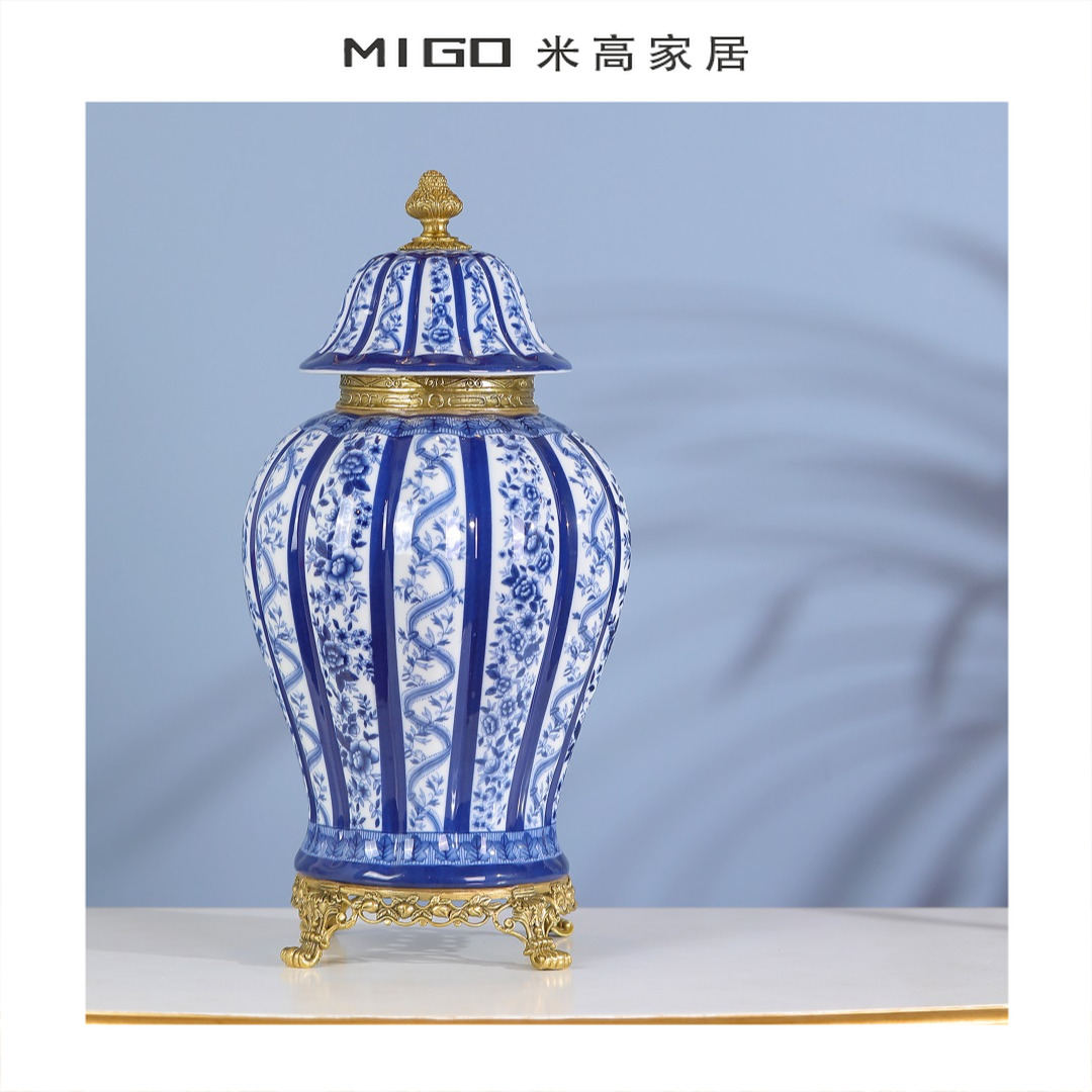 【米高家居】客厅卧室装饰轻花瓶罐子茶叶罐高温配纯铜摆件