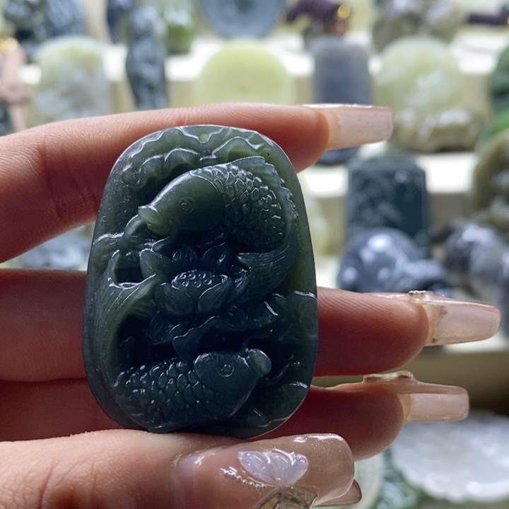 和田玉颈饰未镶嵌