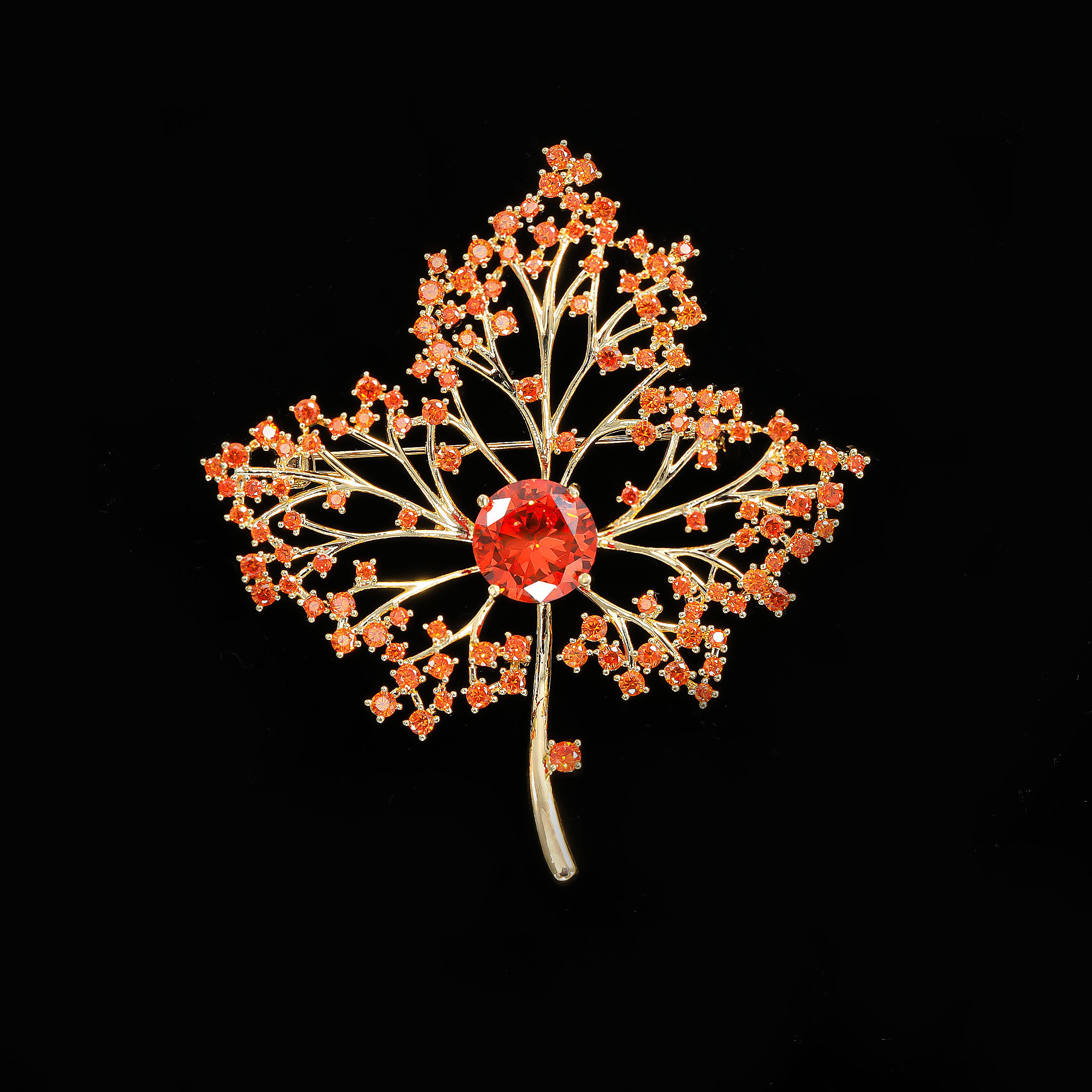 铜合金胸针 ——木木（D114）微镶枫叶胸针