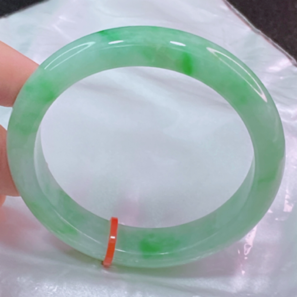 缅甸天然A货翡翠手镯冰种阳绿54.8圈口女款时尚绿色冰透